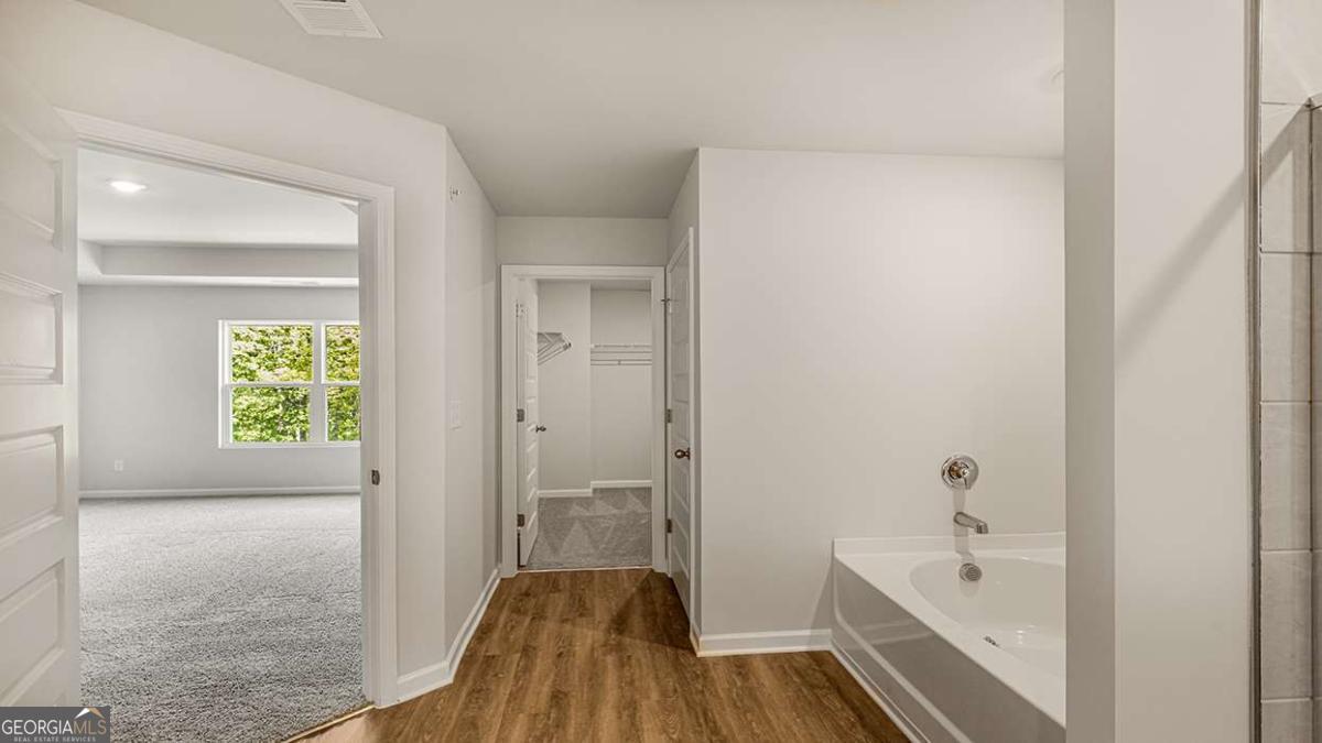 220 Sound Circle Property Photo 20