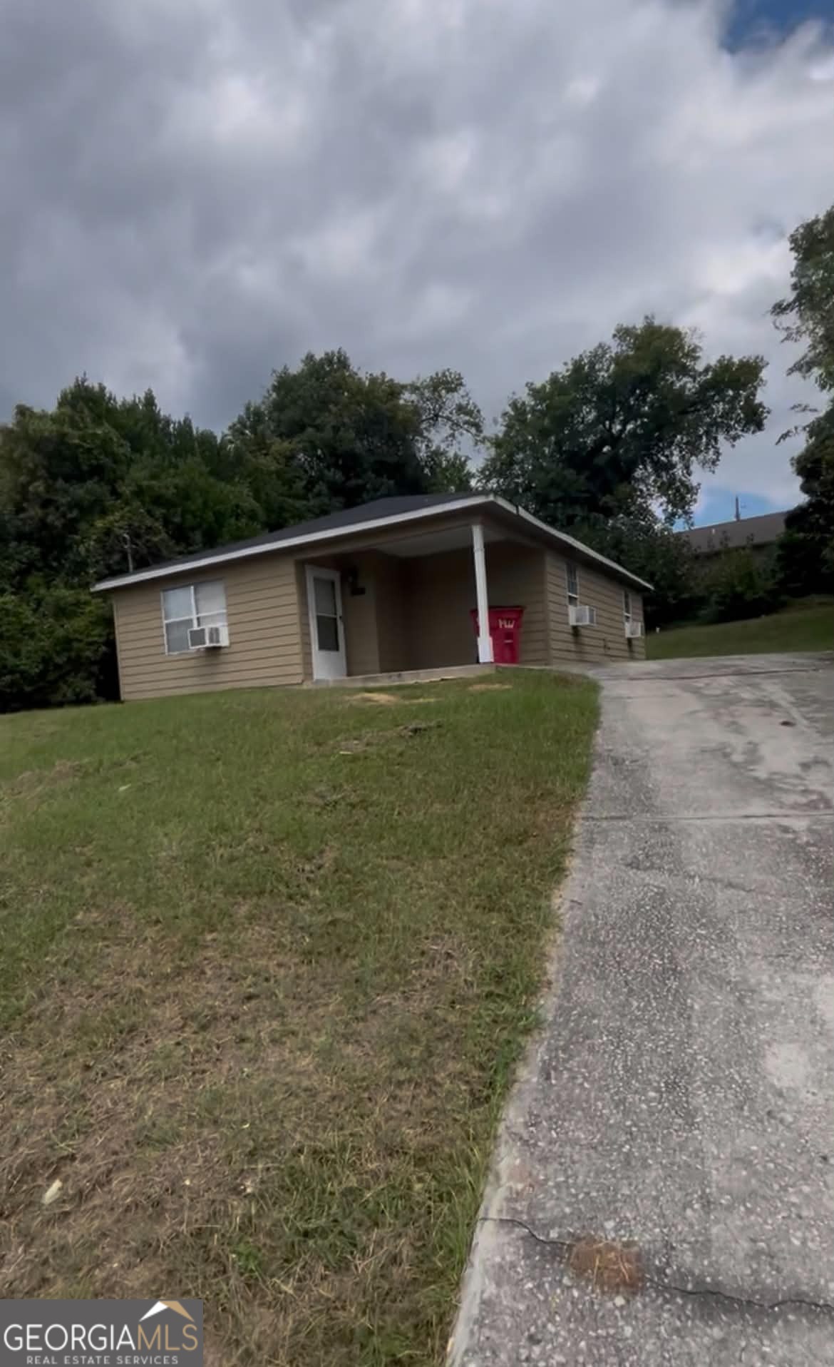1445 Woodliff Street Property Photo 1