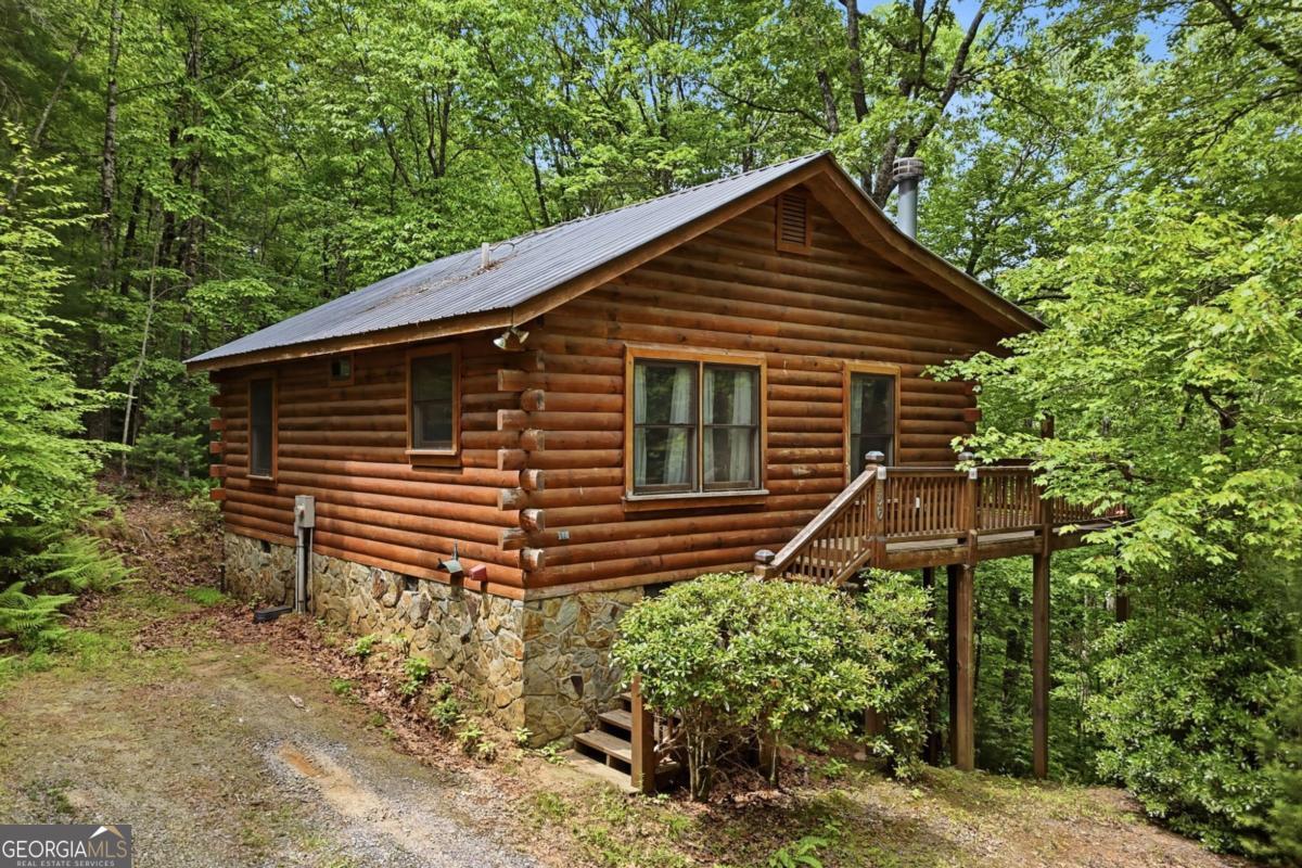 156 Dupont Drive Property Photo 3