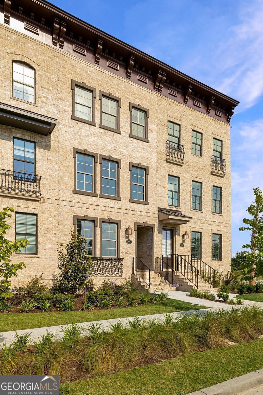 416 Upper East Avenue Property Photo 3