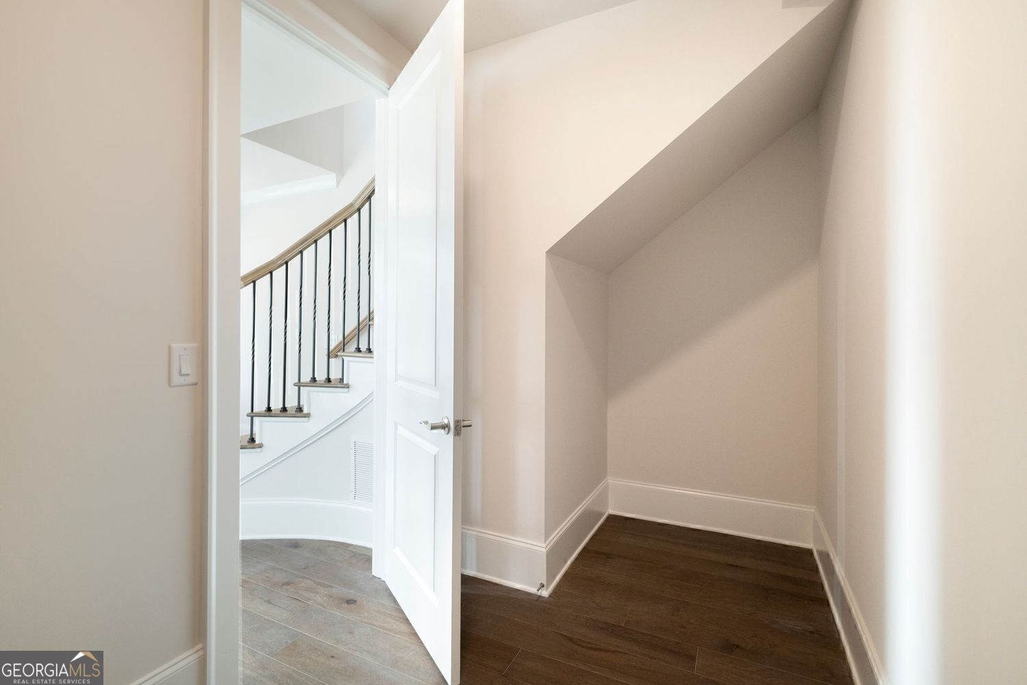 416 Upper East Avenue Property Photo 32