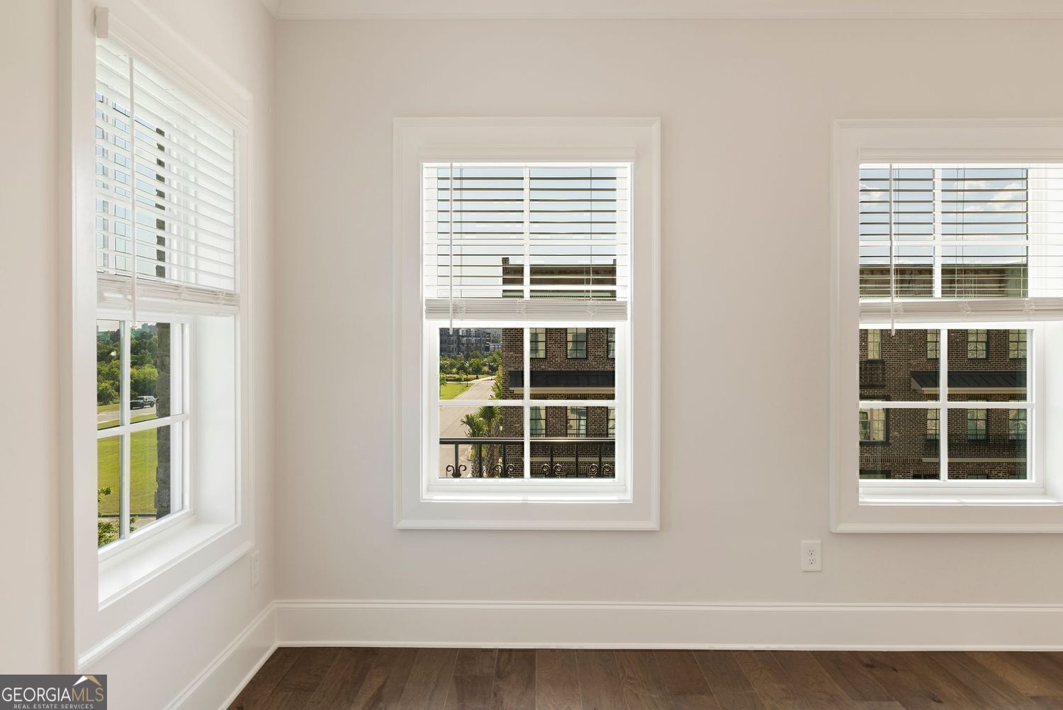 416 Upper East Avenue Property Photo 39