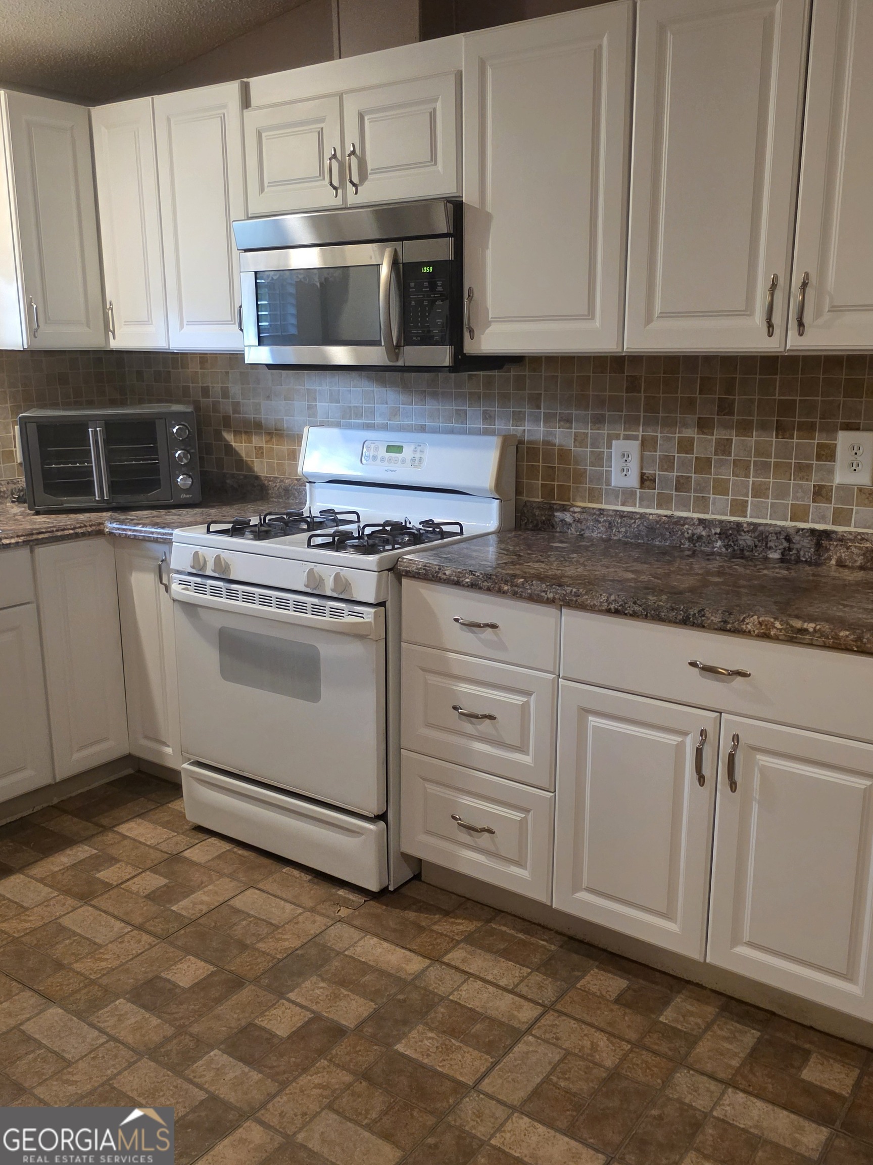 561 Gaulding Road Property Photo 9