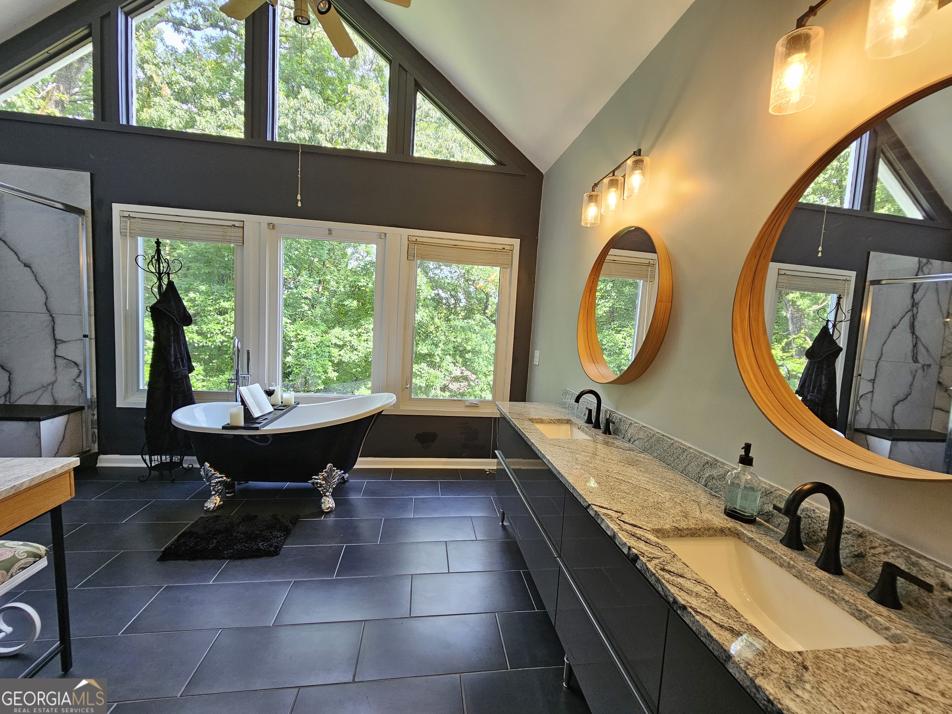 225 Nacoochee Drive Property Photo 4