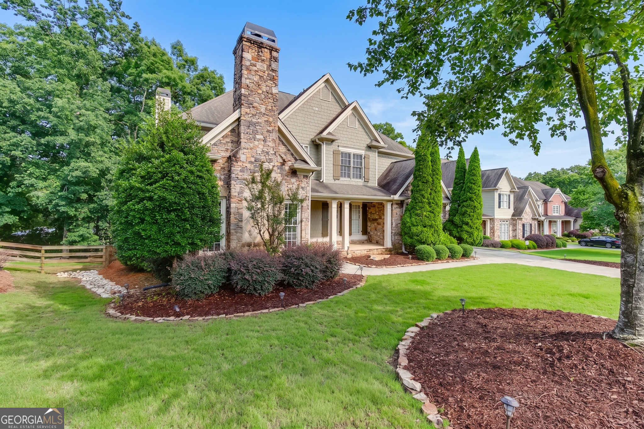 302 Beech Tree Hollow Property Photo 2