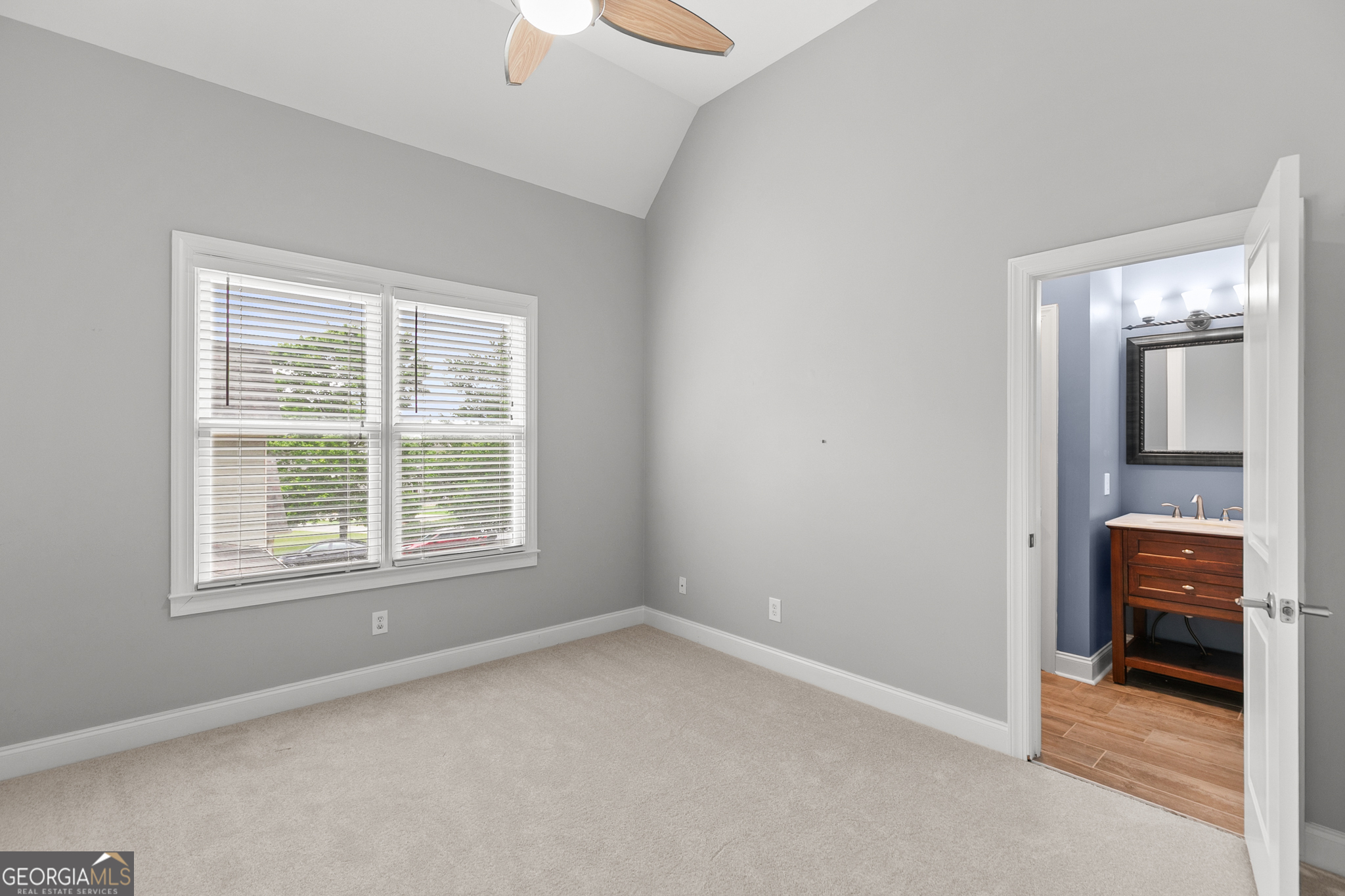 302 Beech Tree Hollow Property Photo 27