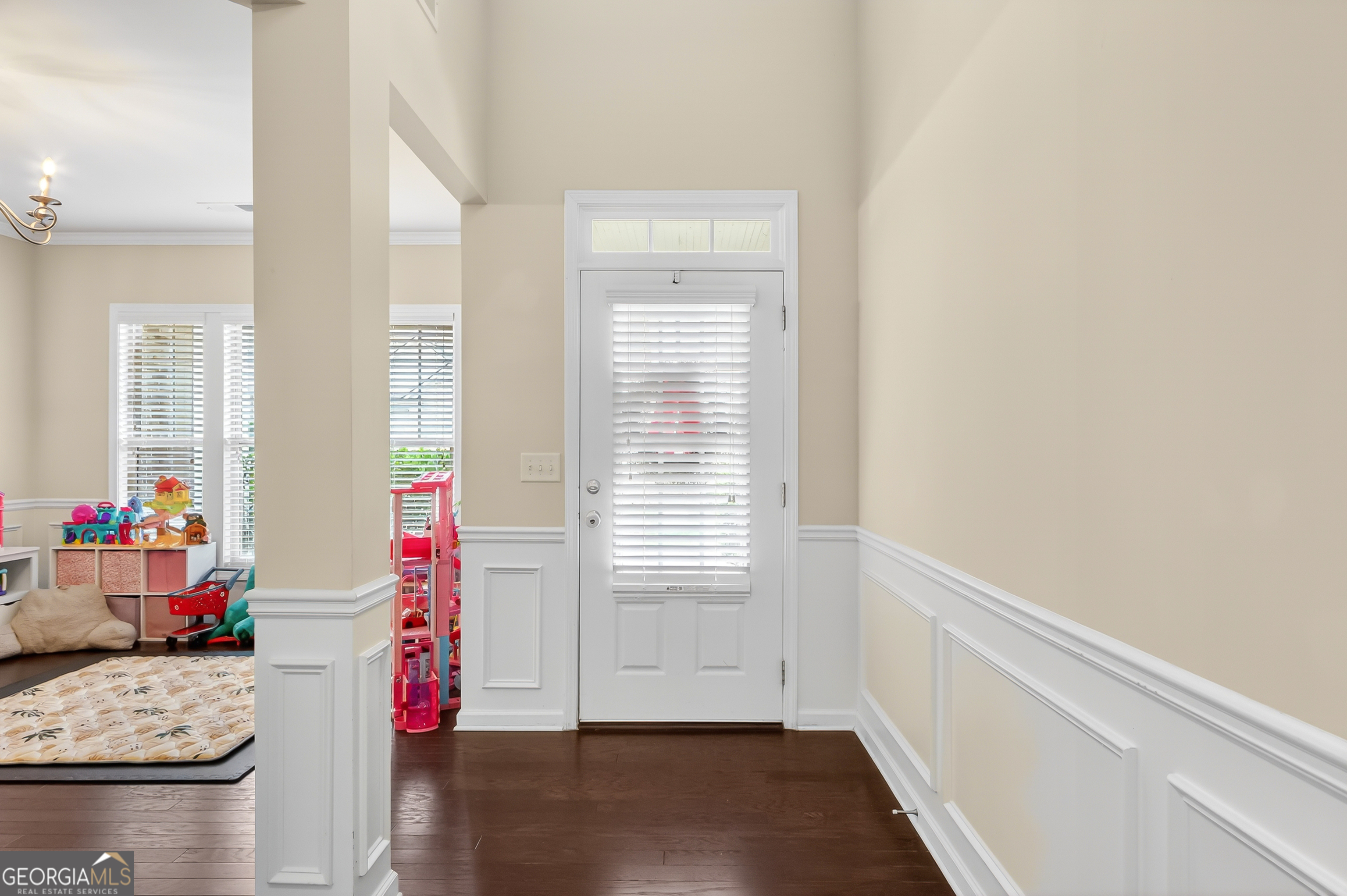 6005 Overleaf Terrace Property Photo 3