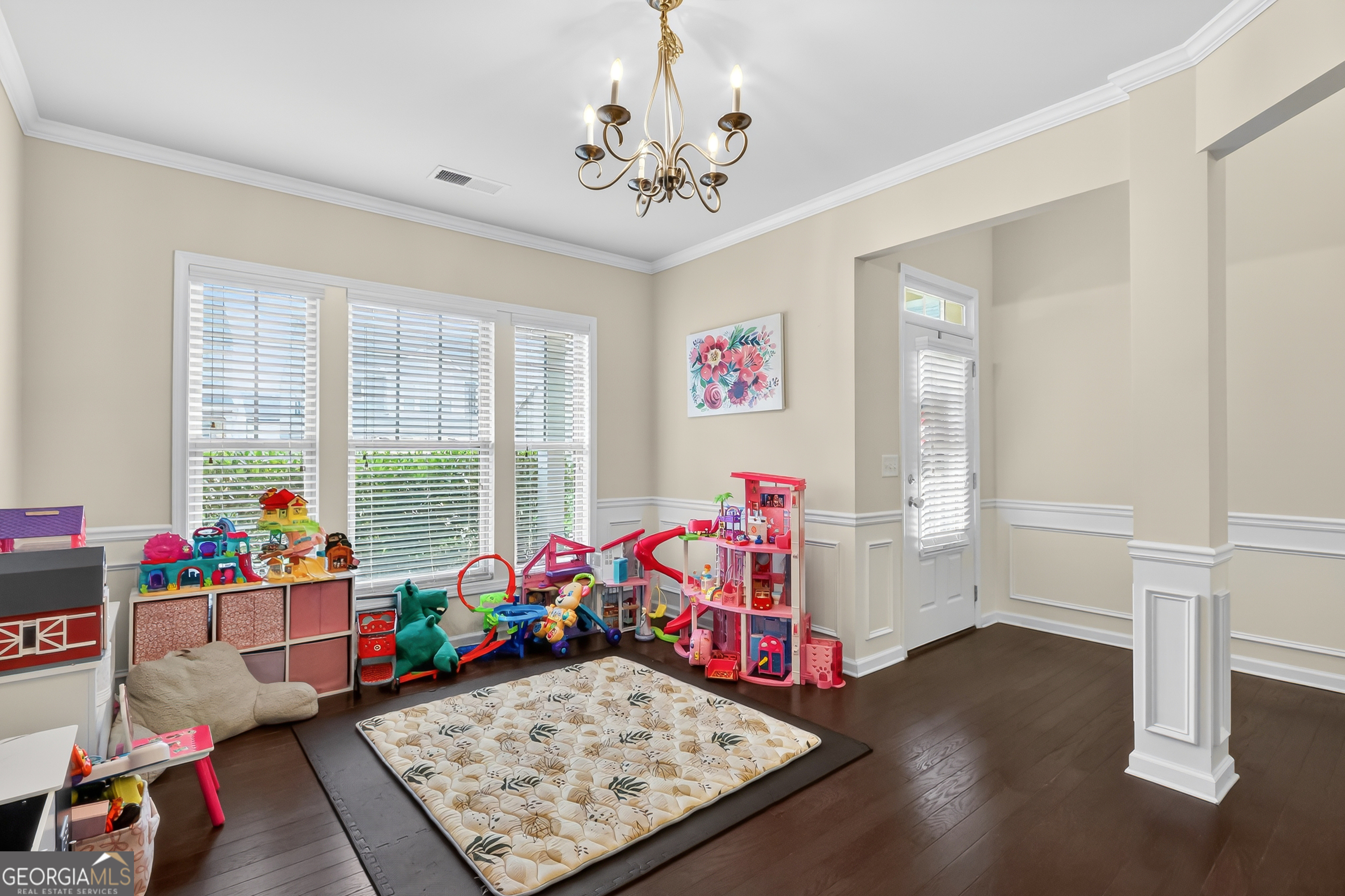 6005 Overleaf Terrace Property Photo 4