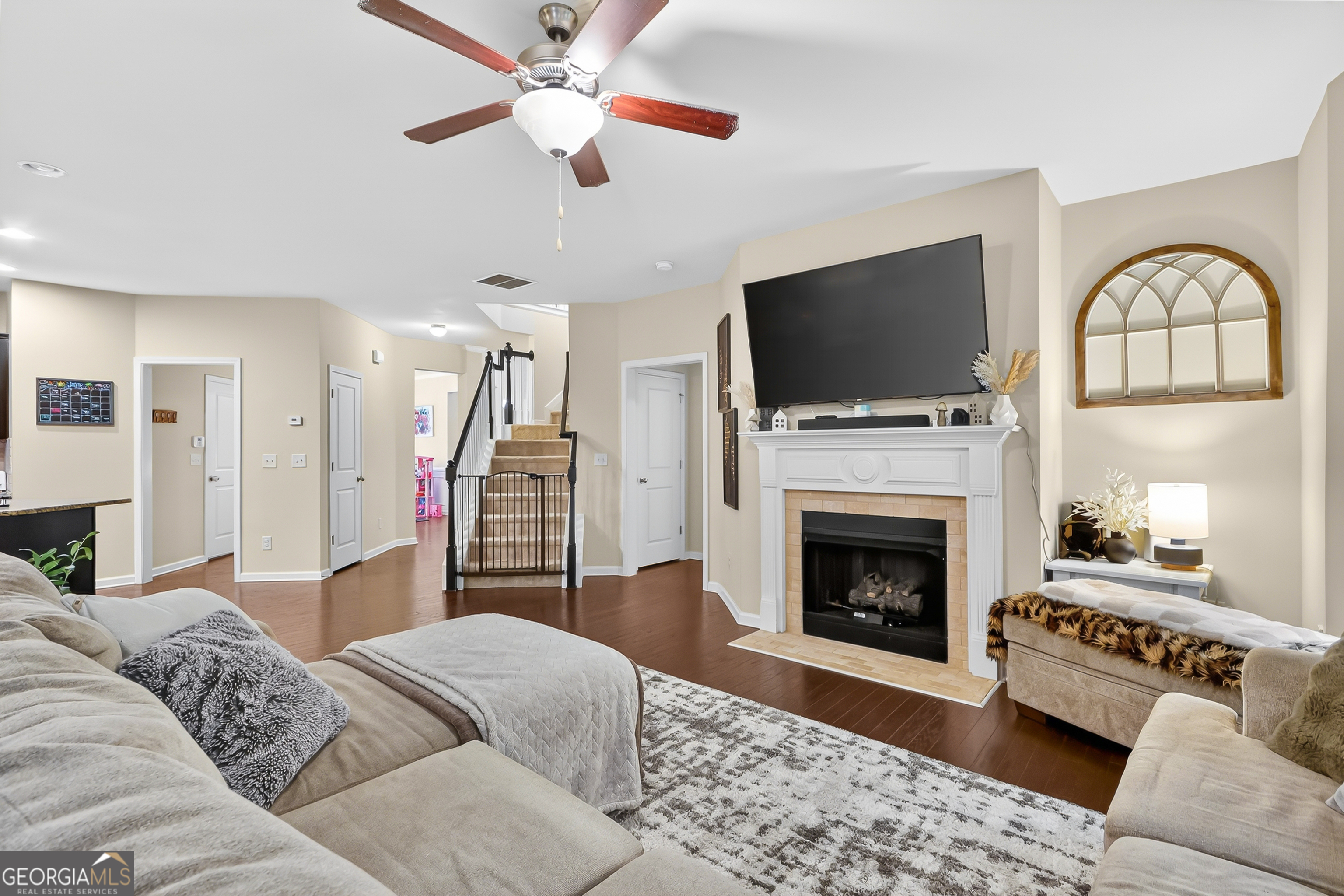 6005 Overleaf Terrace Property Photo 7