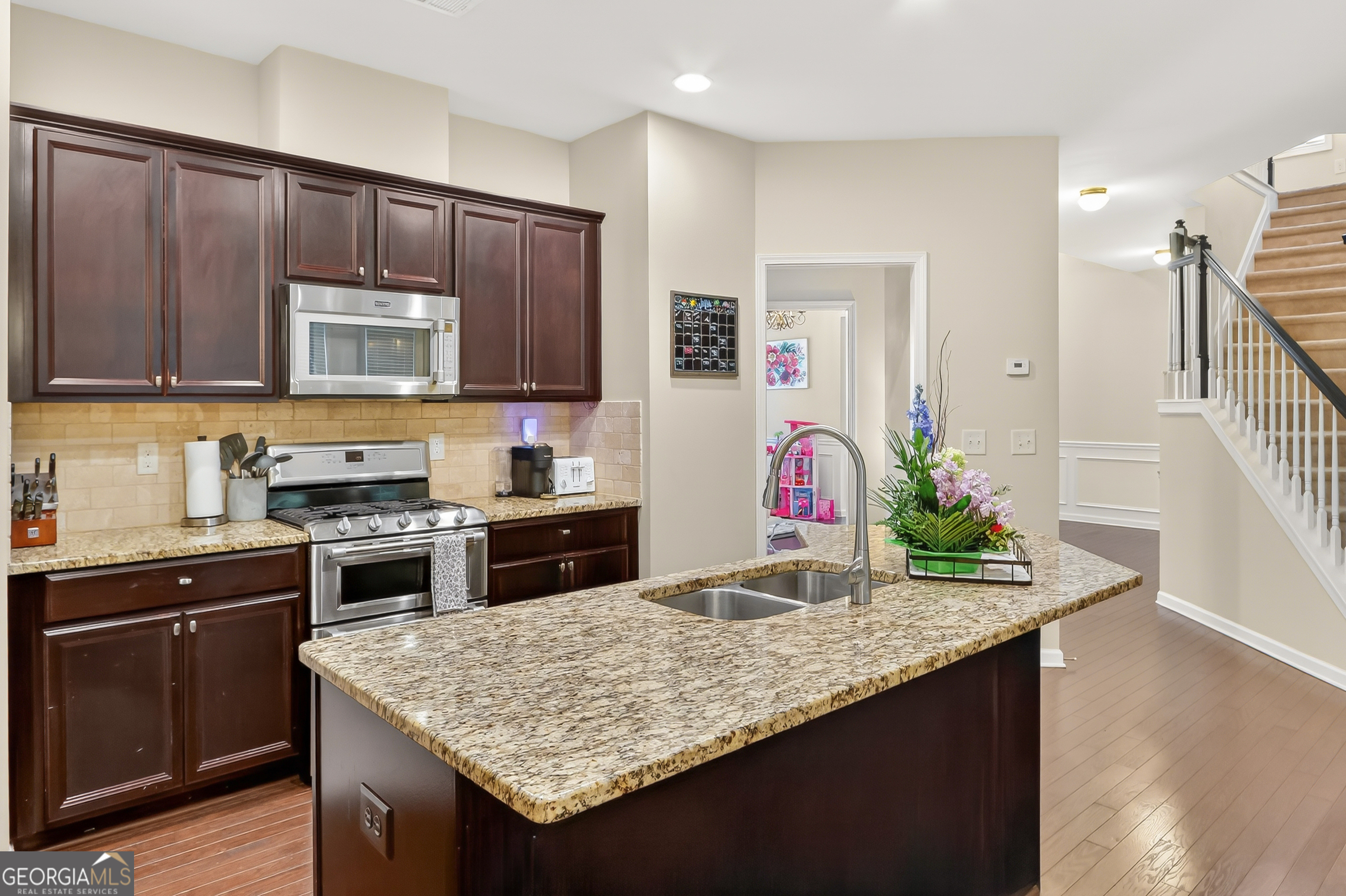 6005 Overleaf Terrace Property Photo 12