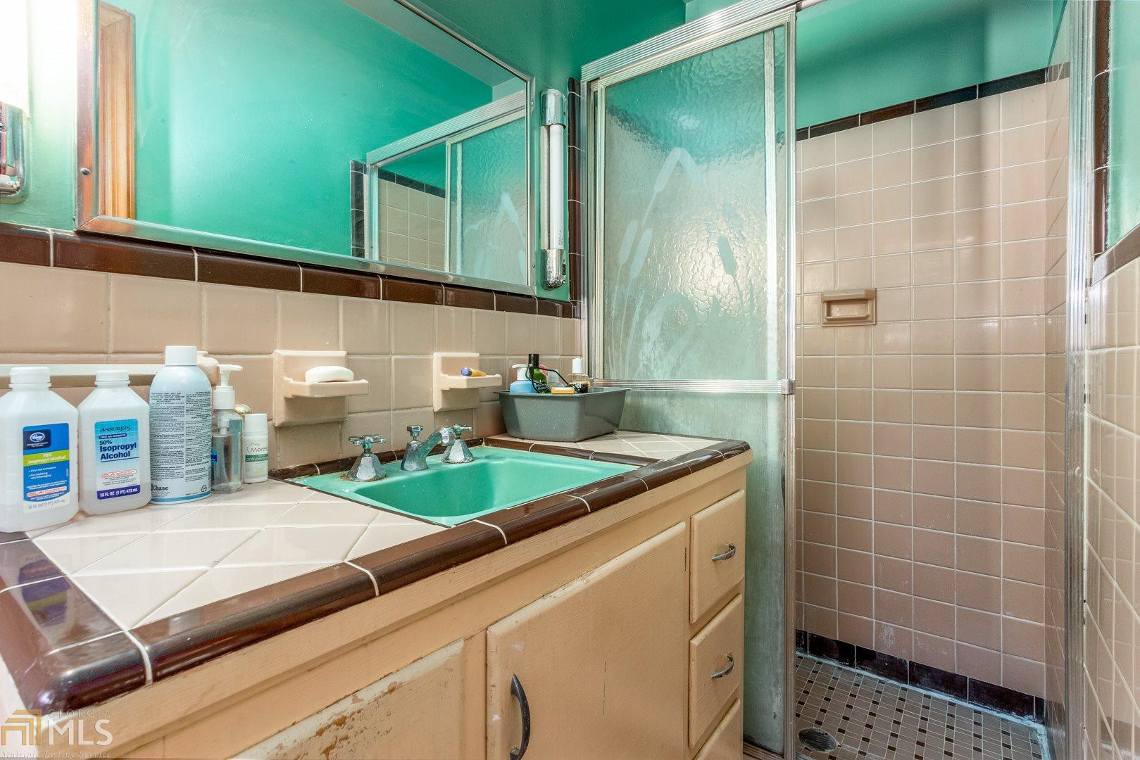 424 E Pharr Road Property Photo 16