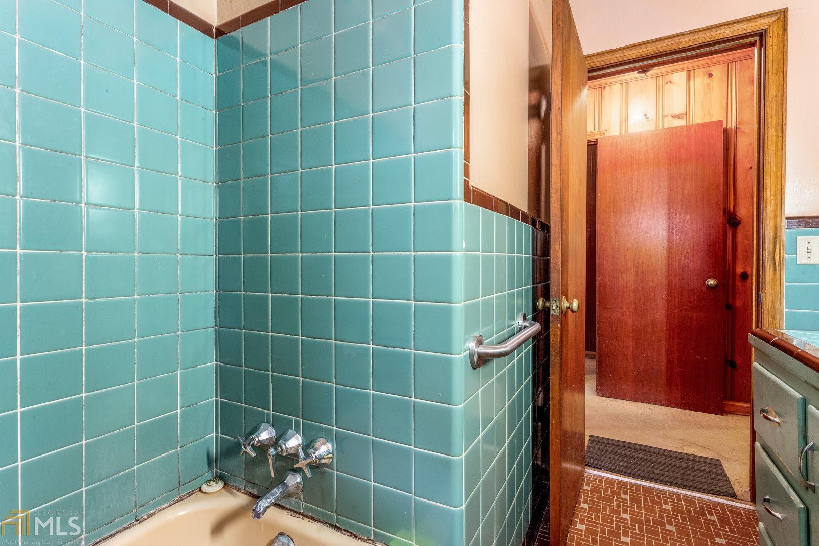 424 E Pharr Road Property Photo 19