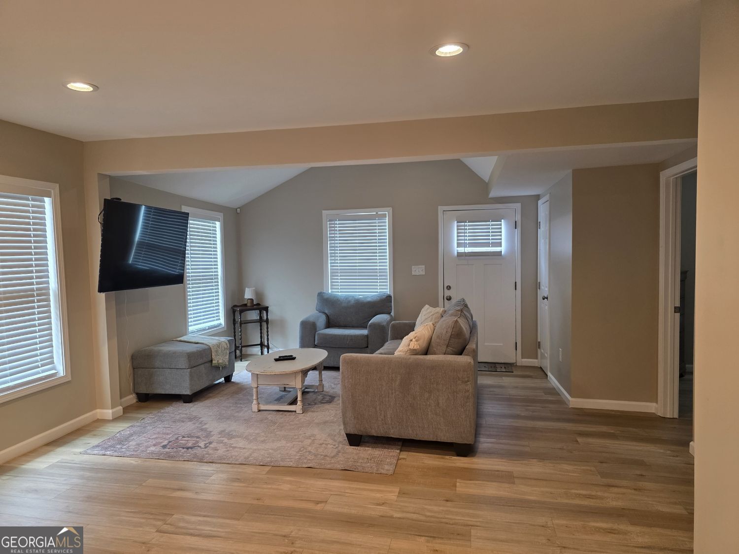 722 Lacy Street Property Photo 4