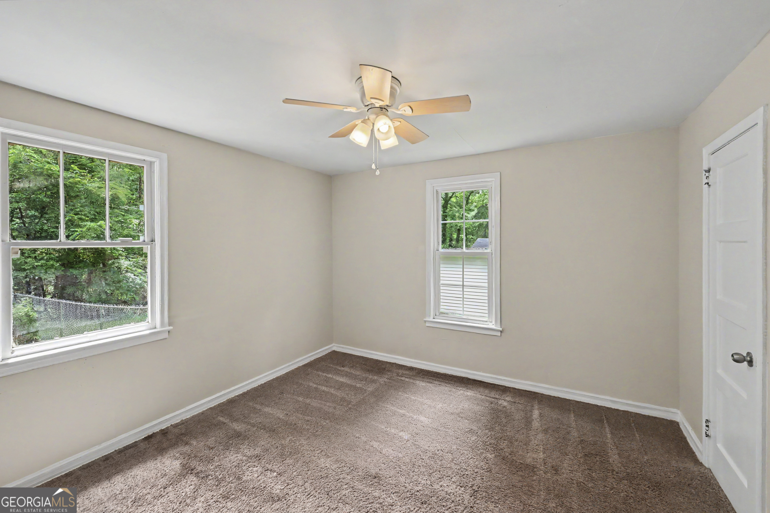 3101 Browns Mill Road Se Property Photo 12