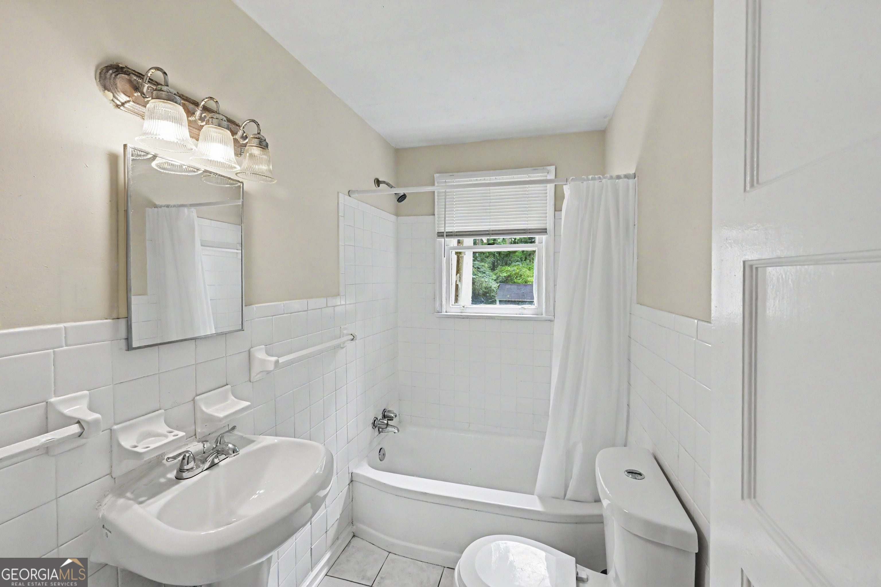3101 Browns Mill Road Se Property Photo 13