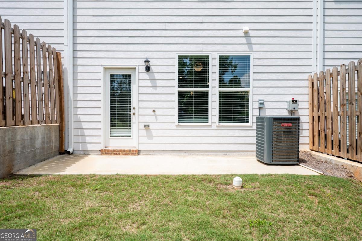 121 Greenview Court Property Photo 28