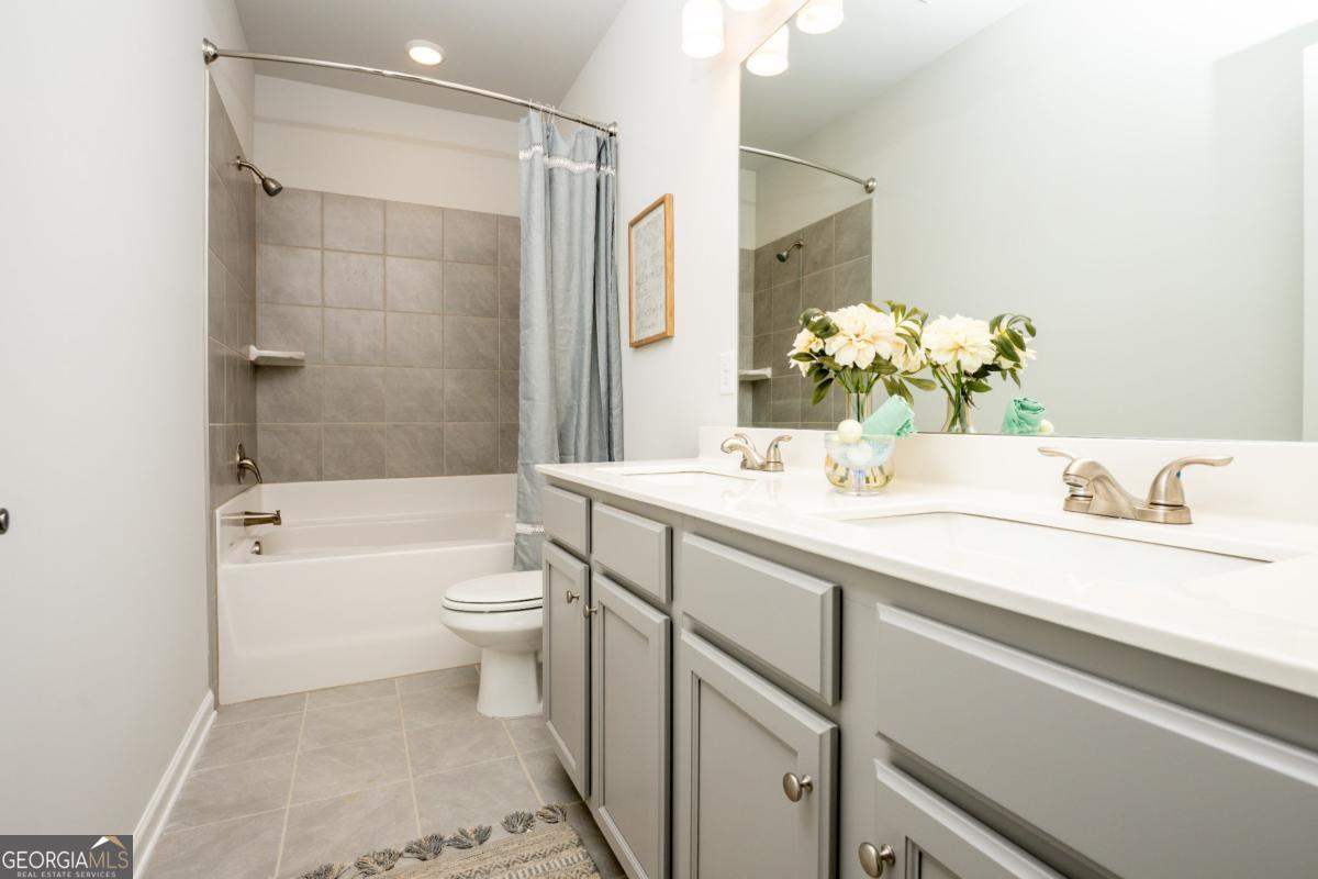 121 Greenview Court Property Photo 34