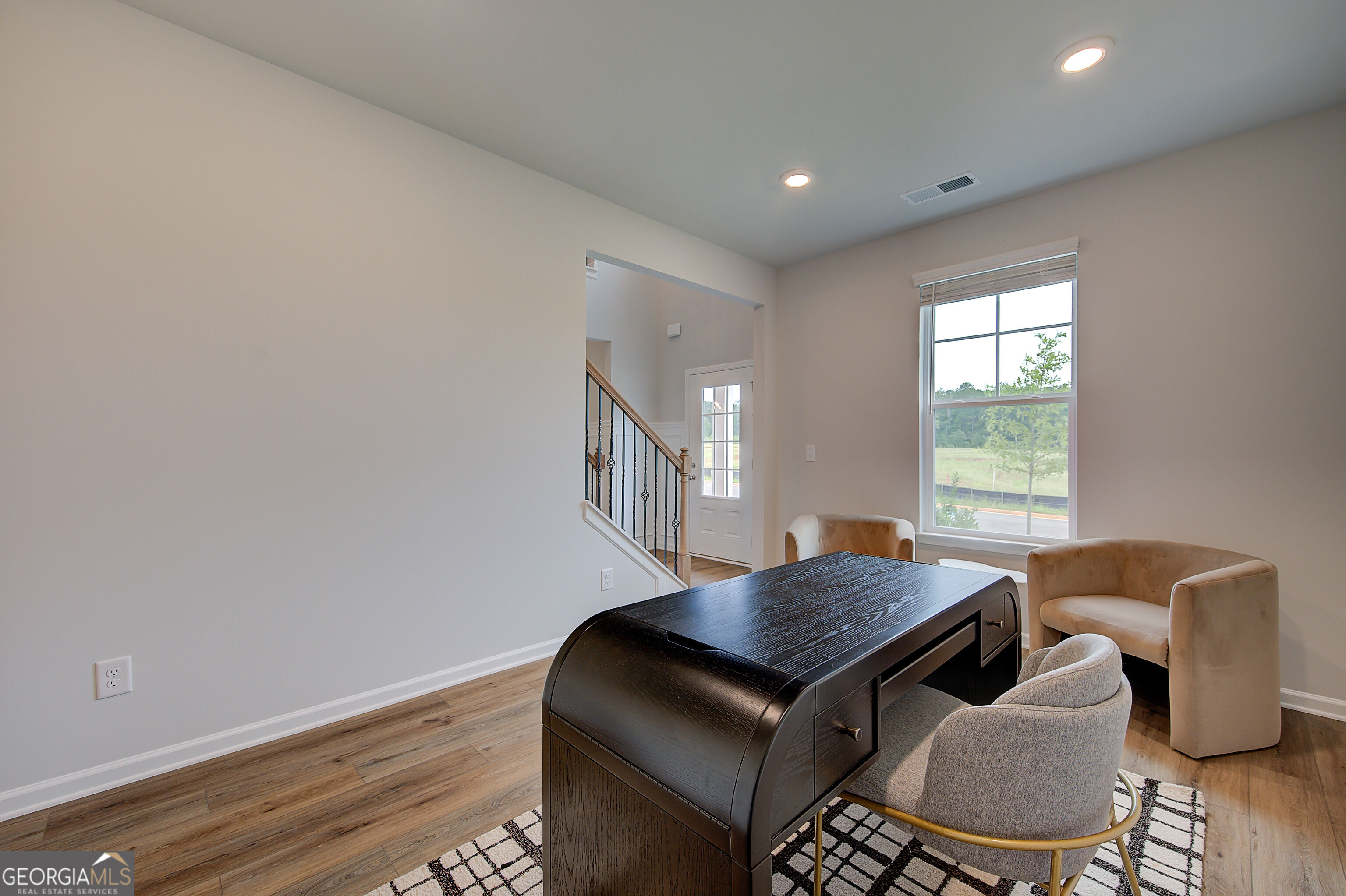 188 Compass Road Property Photo 6
