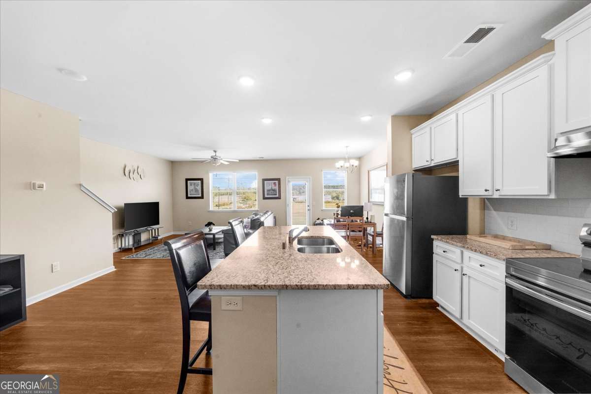 300 Harrison Drive Property Photo 11