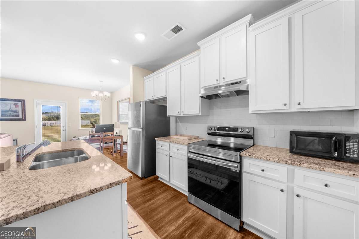 300 Harrison Drive Property Photo 12