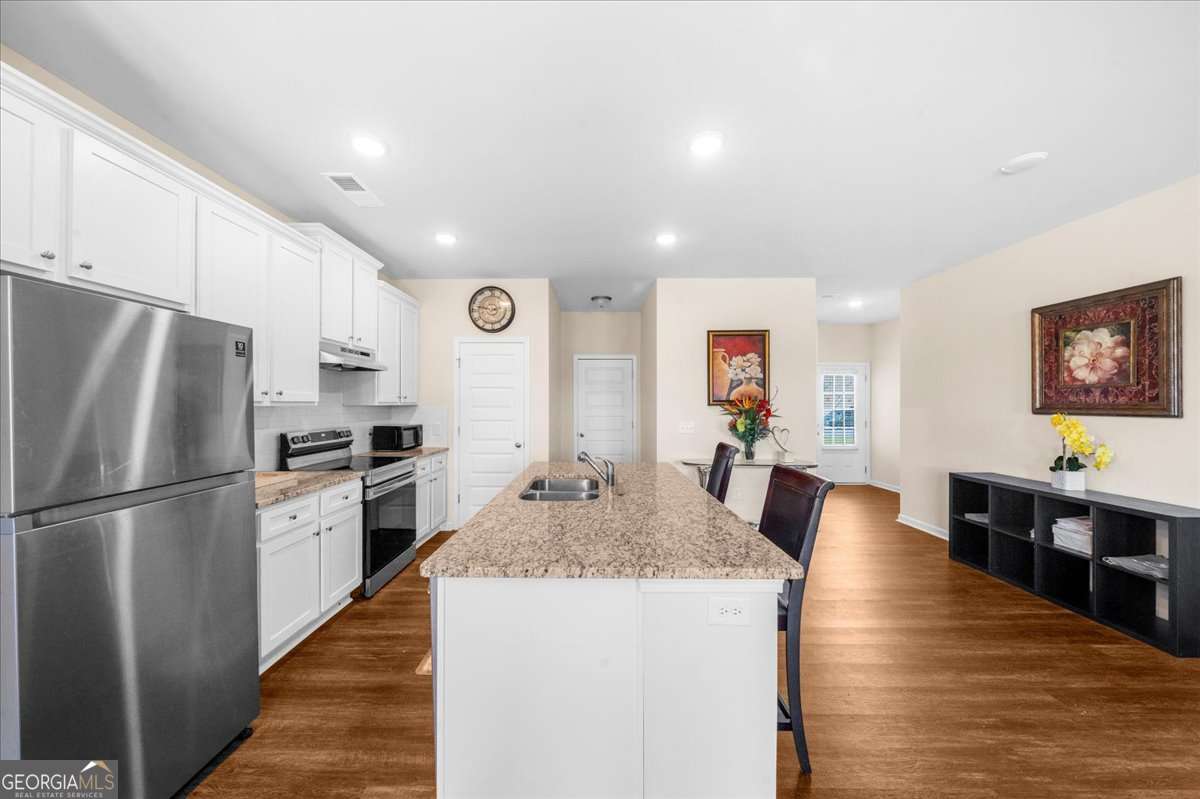 300 Harrison Drive Property Photo 14