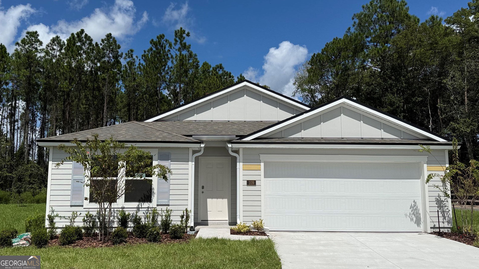 109 Red Oak Court Property Photo 1
