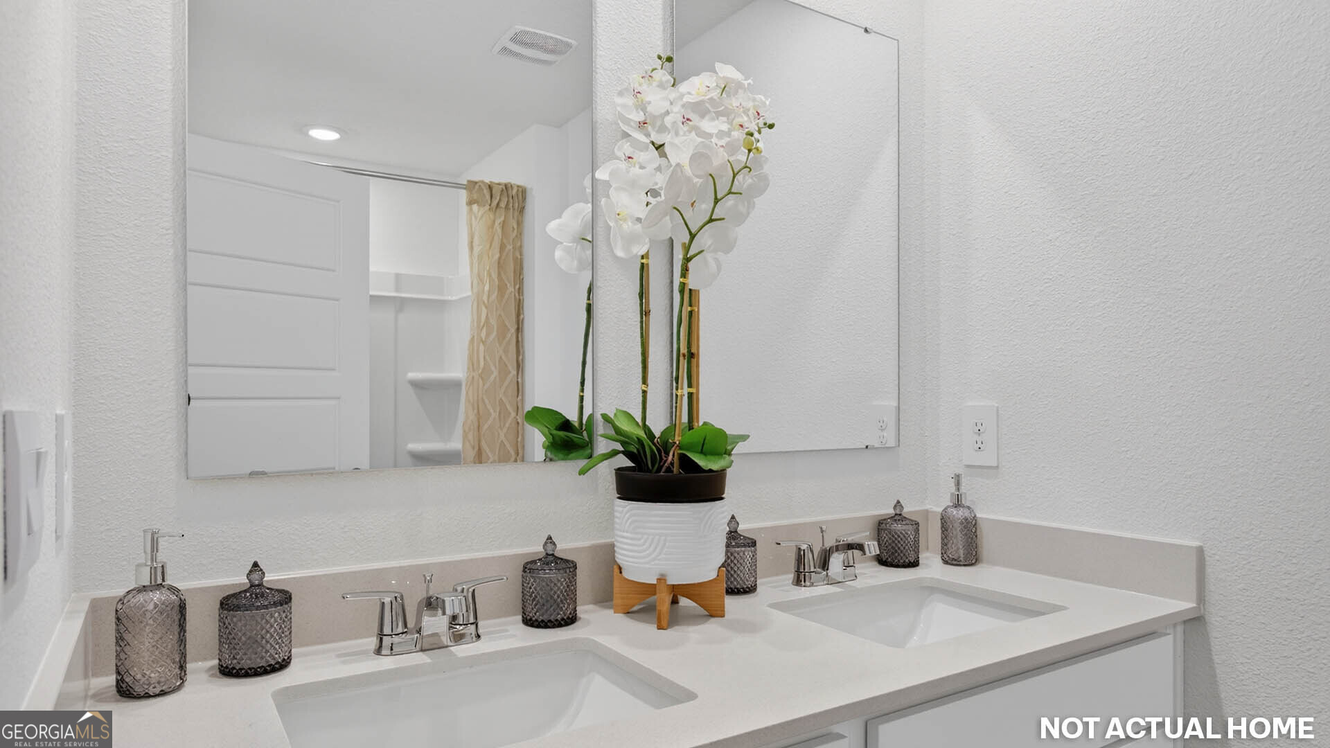 107 Red Oak Court Property Photo 17
