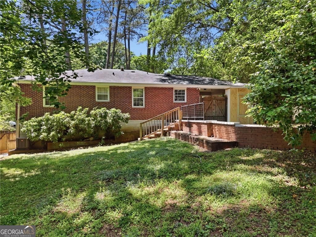1111 N Valley Drive Property Photo 6