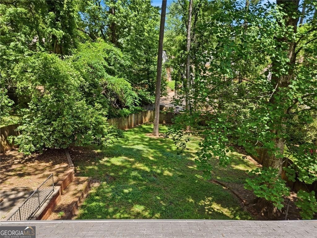 1111 N Valley Drive Property Photo 13