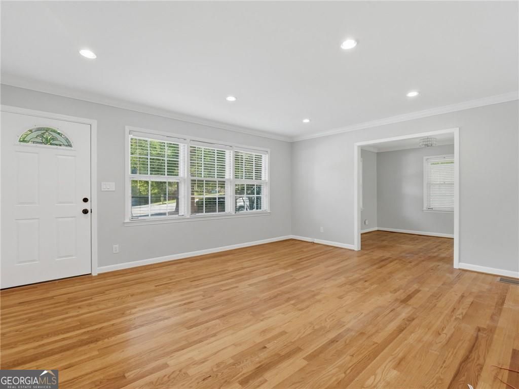 1111 N Valley Drive Property Photo 15