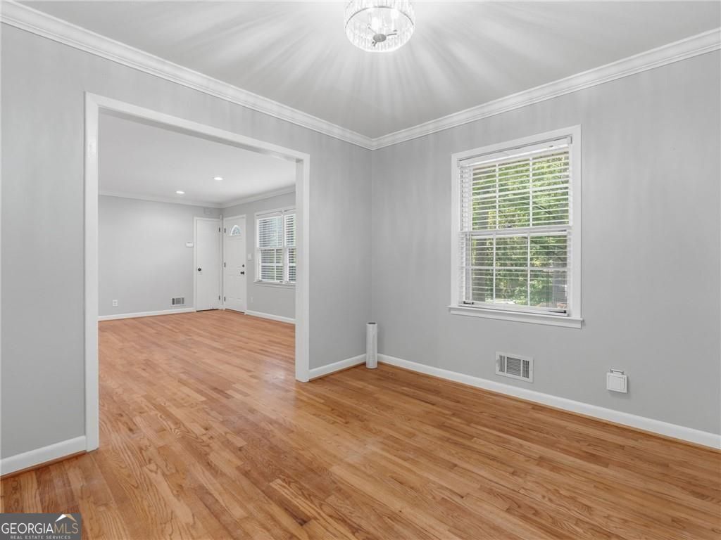 1111 N Valley Drive Property Photo 18