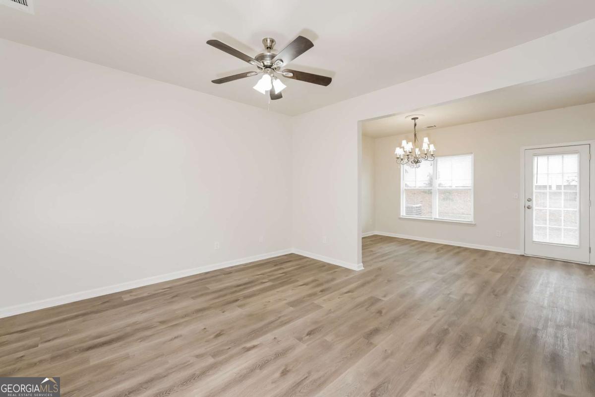 4830 Tangerine Circle Property Photo 4