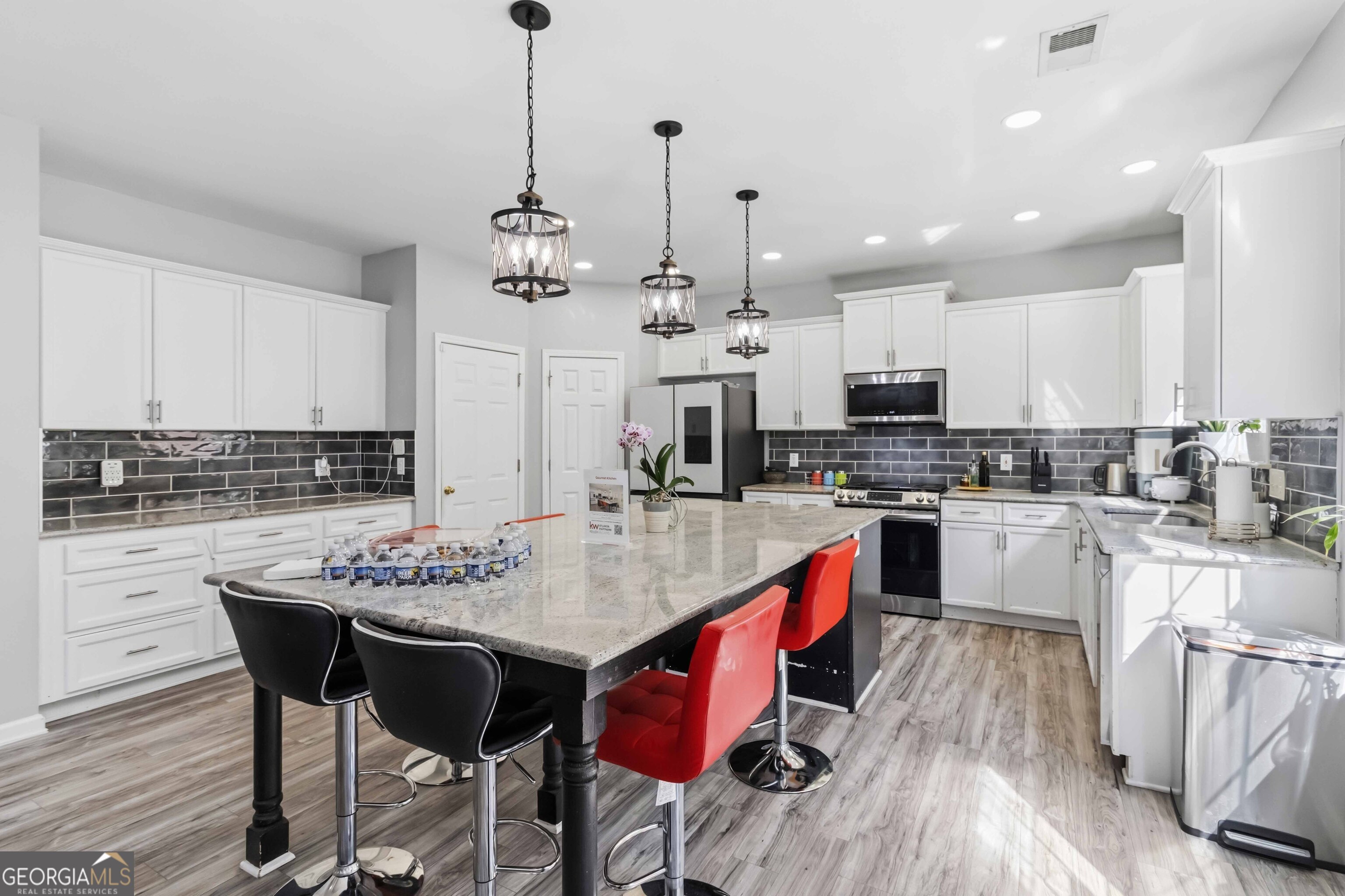 6870 River Island Circle Property Photo 14
