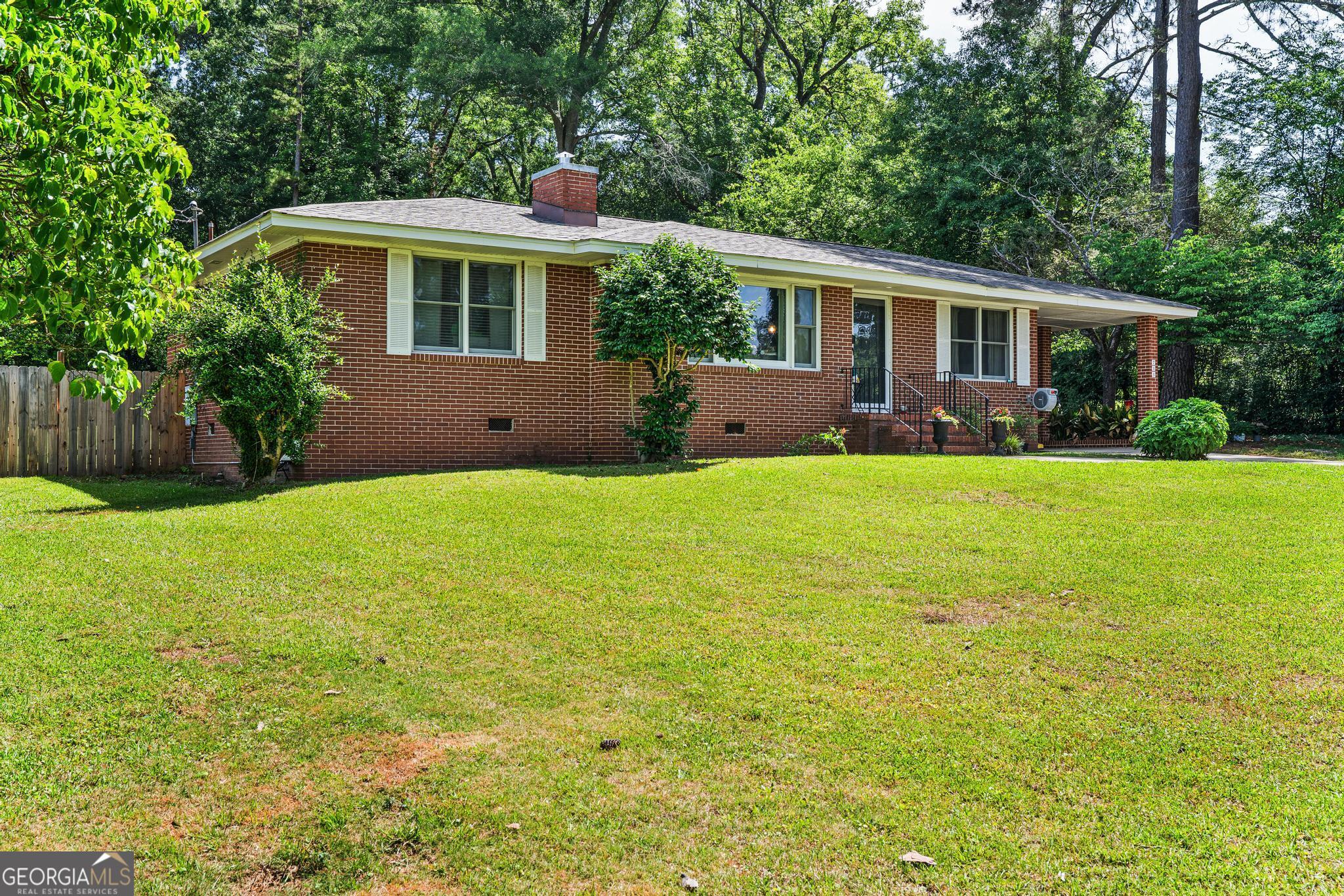 711 Winchester Circle Property Photo 1