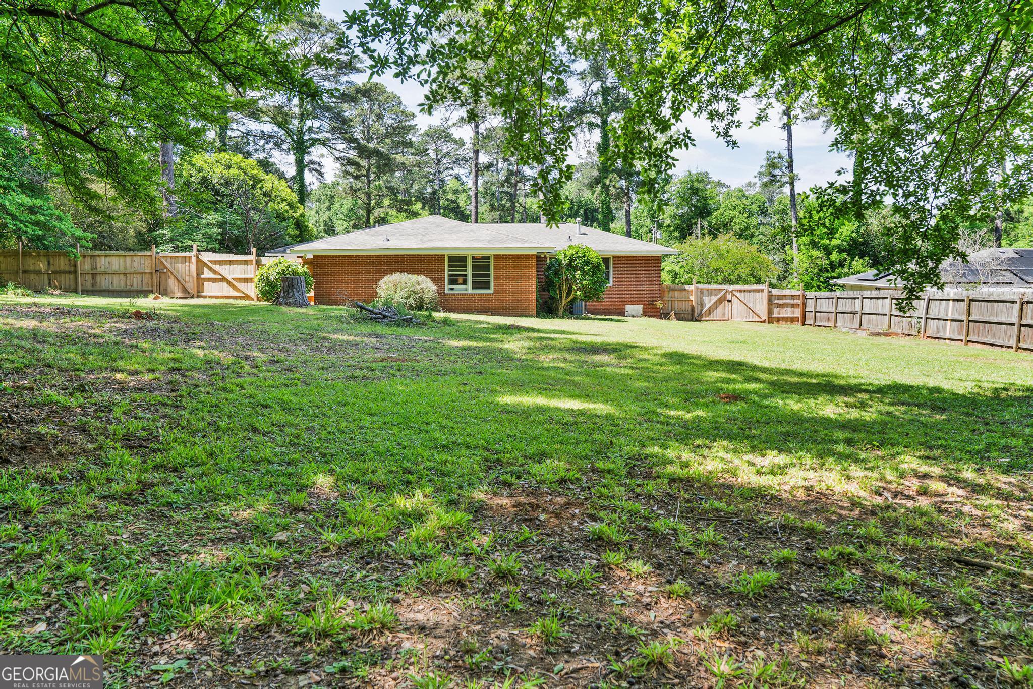 711 Winchester Circle Property Photo 4