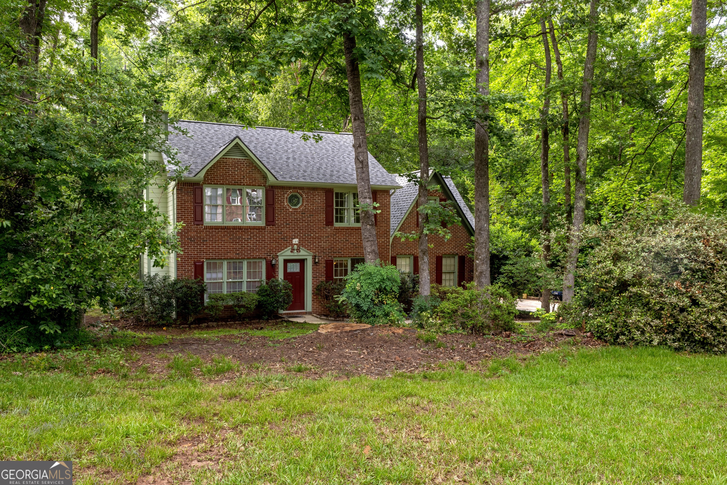140 Windsor Drive Property Photo 1