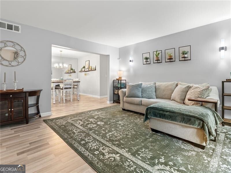 6851 Roswell Road # H26 Property Photo 2