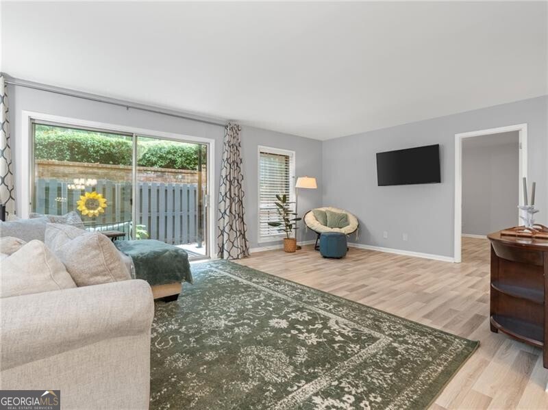 6851 Roswell Road # H26 Property Photo 5