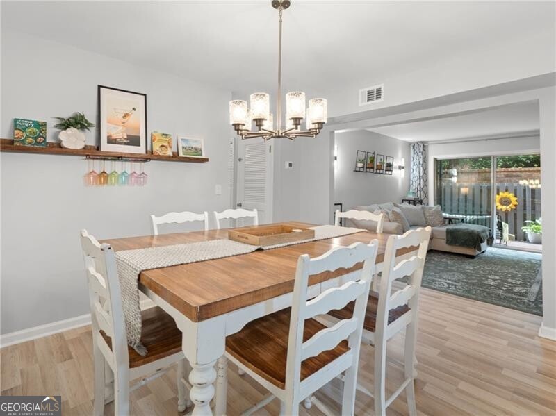 6851 Roswell Road # H26 Property Photo 6