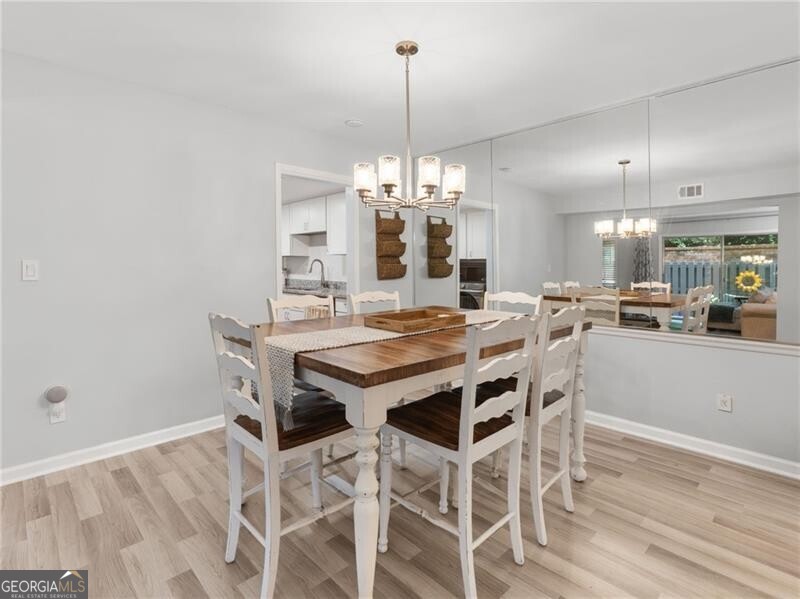 6851 Roswell Road # H26 Property Photo 8