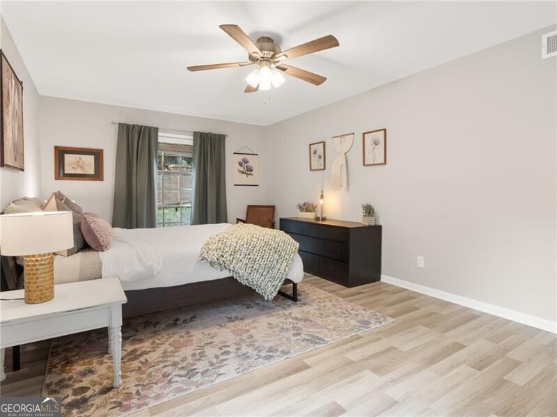 6851 Roswell Road # H26 Property Photo 14