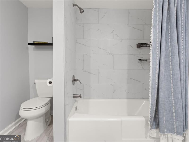 6851 Roswell Road # H26 Property Photo 23