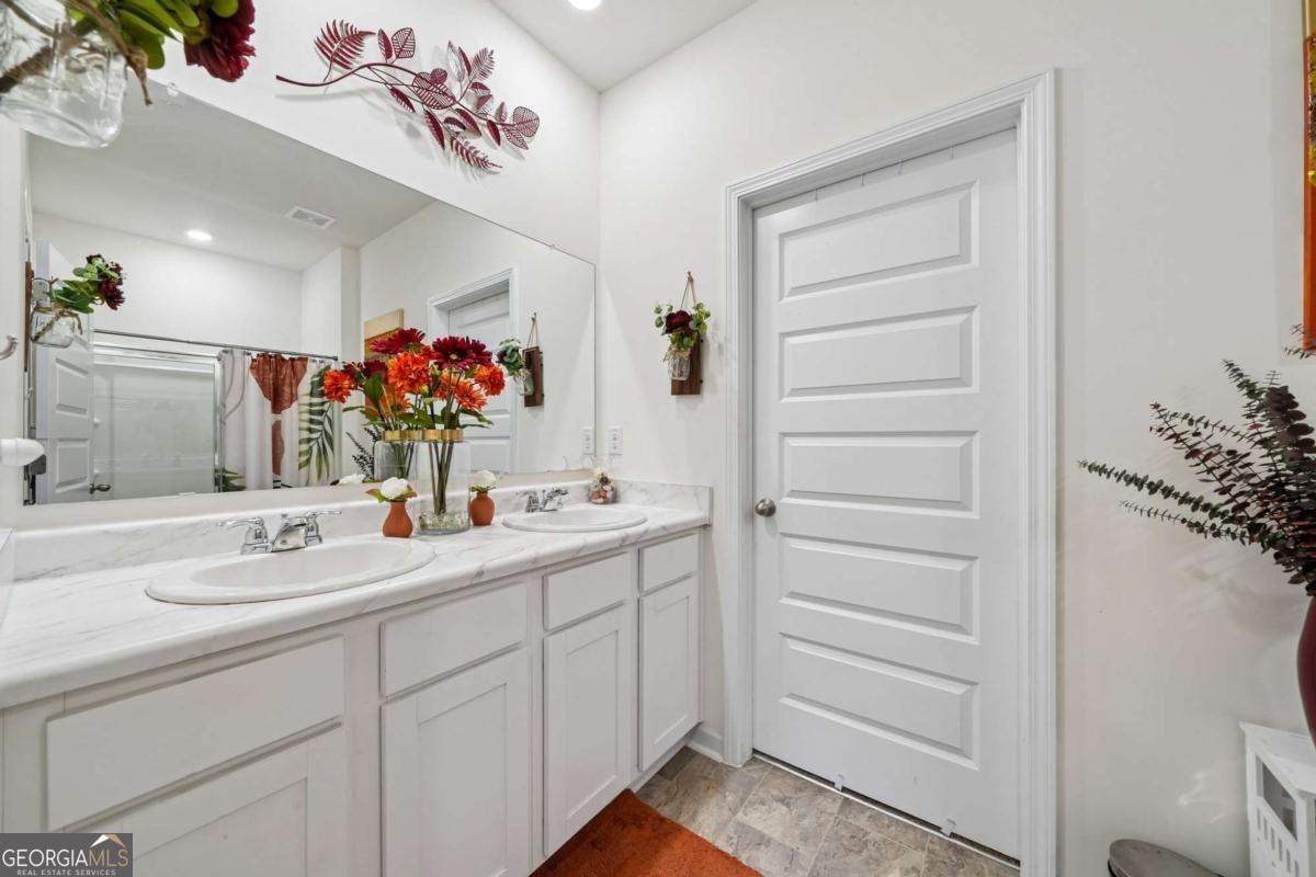 8592 Seabiscuit Road Property Photo 11