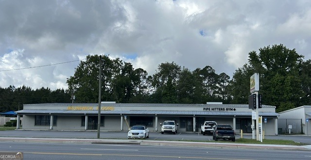 880 E King Avenue # A Property Photo 3