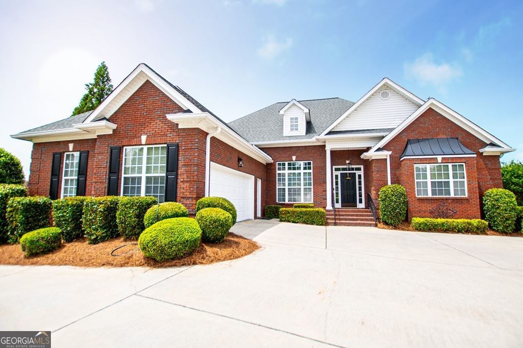 210 Turnberry Circle Property Photo 3