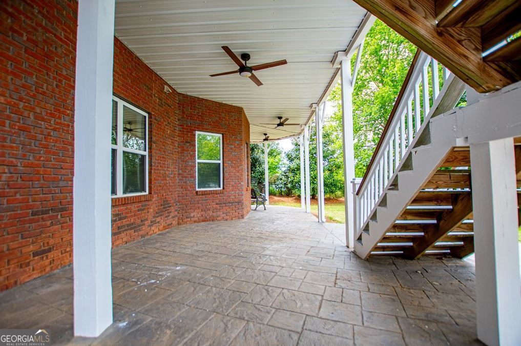 210 Turnberry Circle Property Photo 15