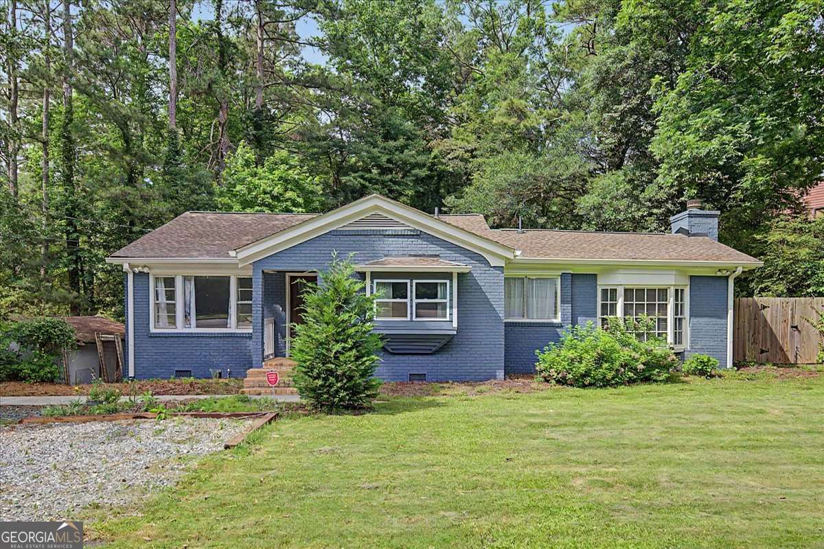 3711 Shallowford Road Property Photo 1
