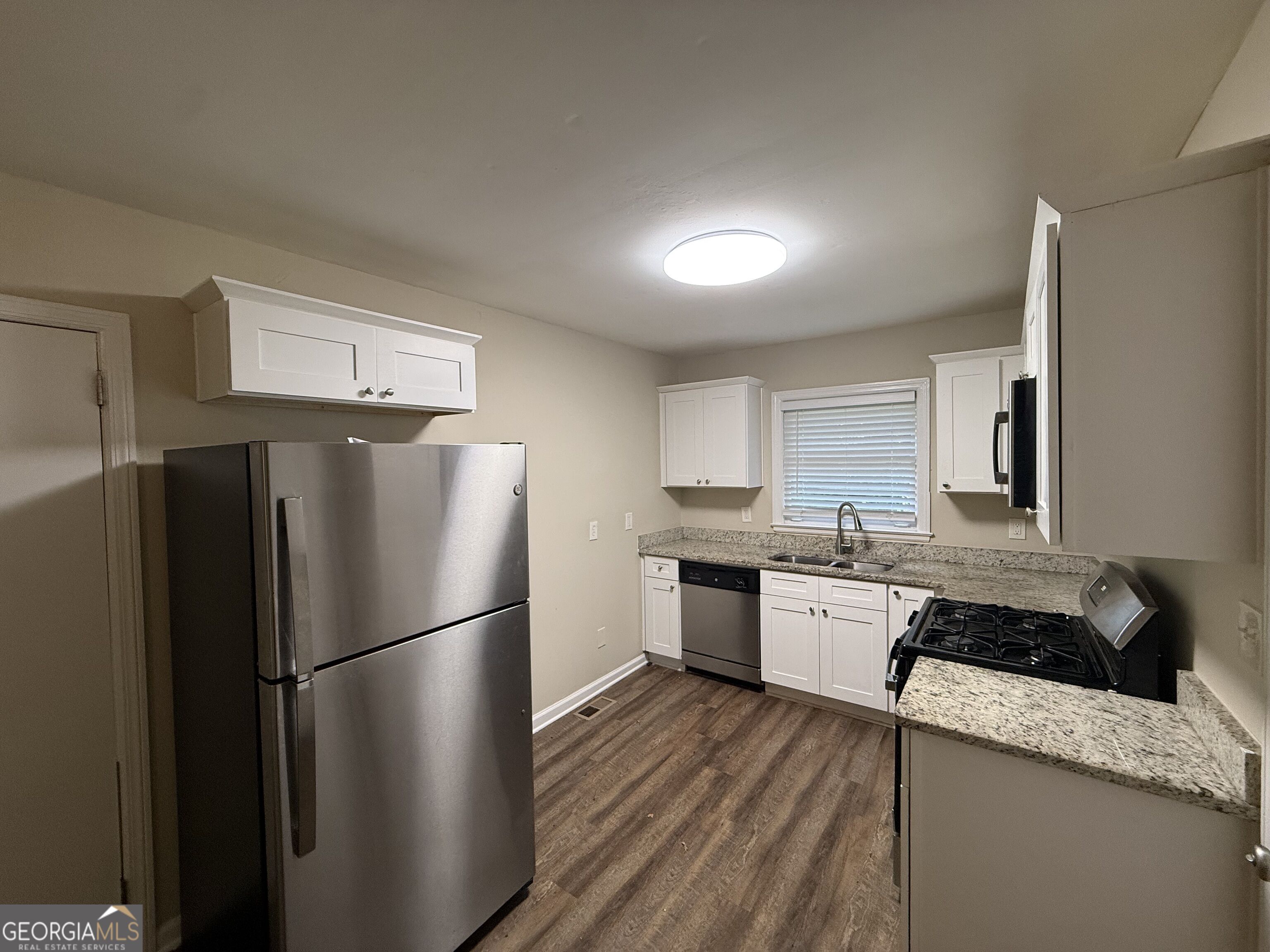 2431 Ivydale Drive Sw Property Photo 4