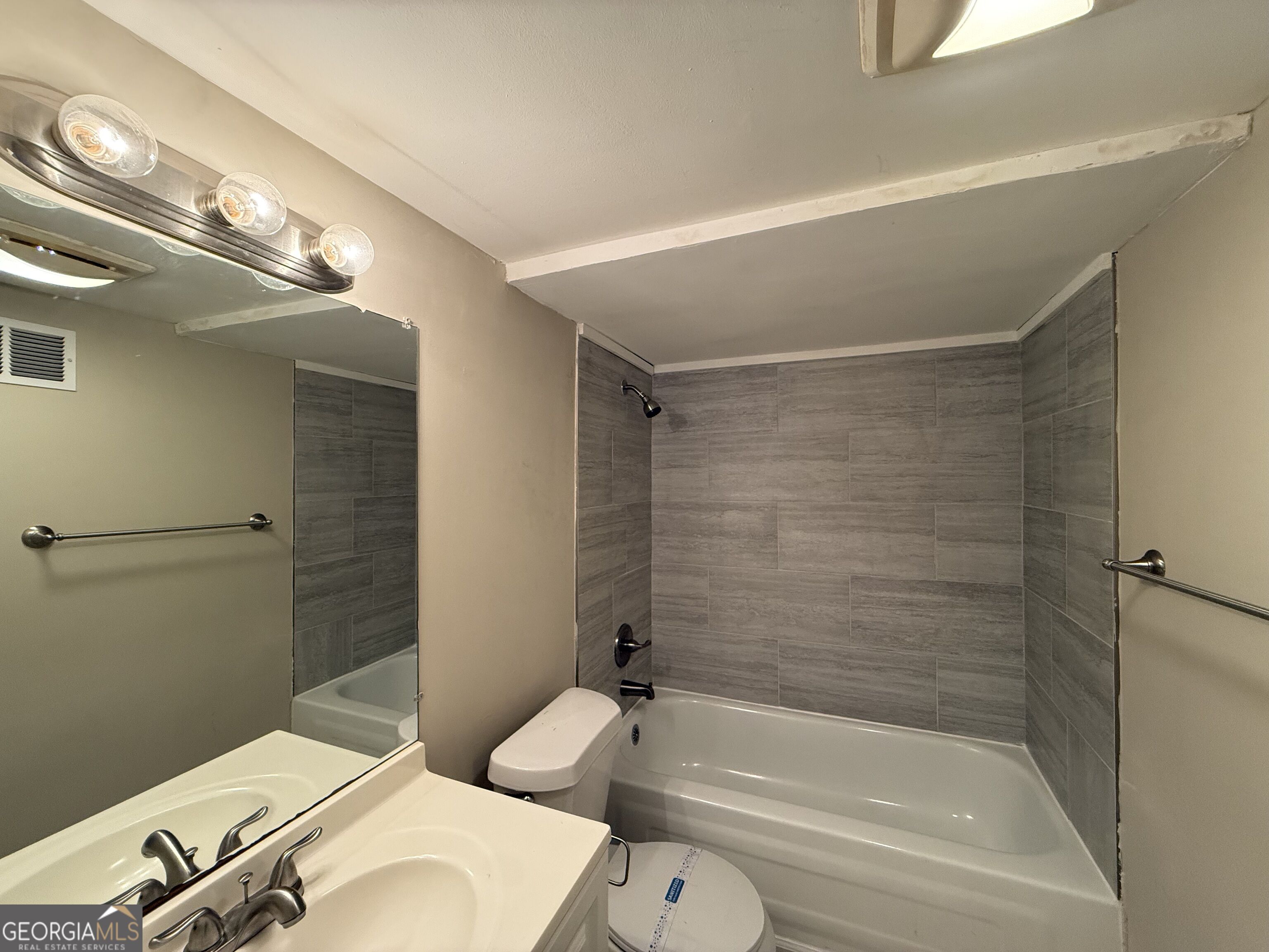 2431 Ivydale Drive Sw Property Photo 11