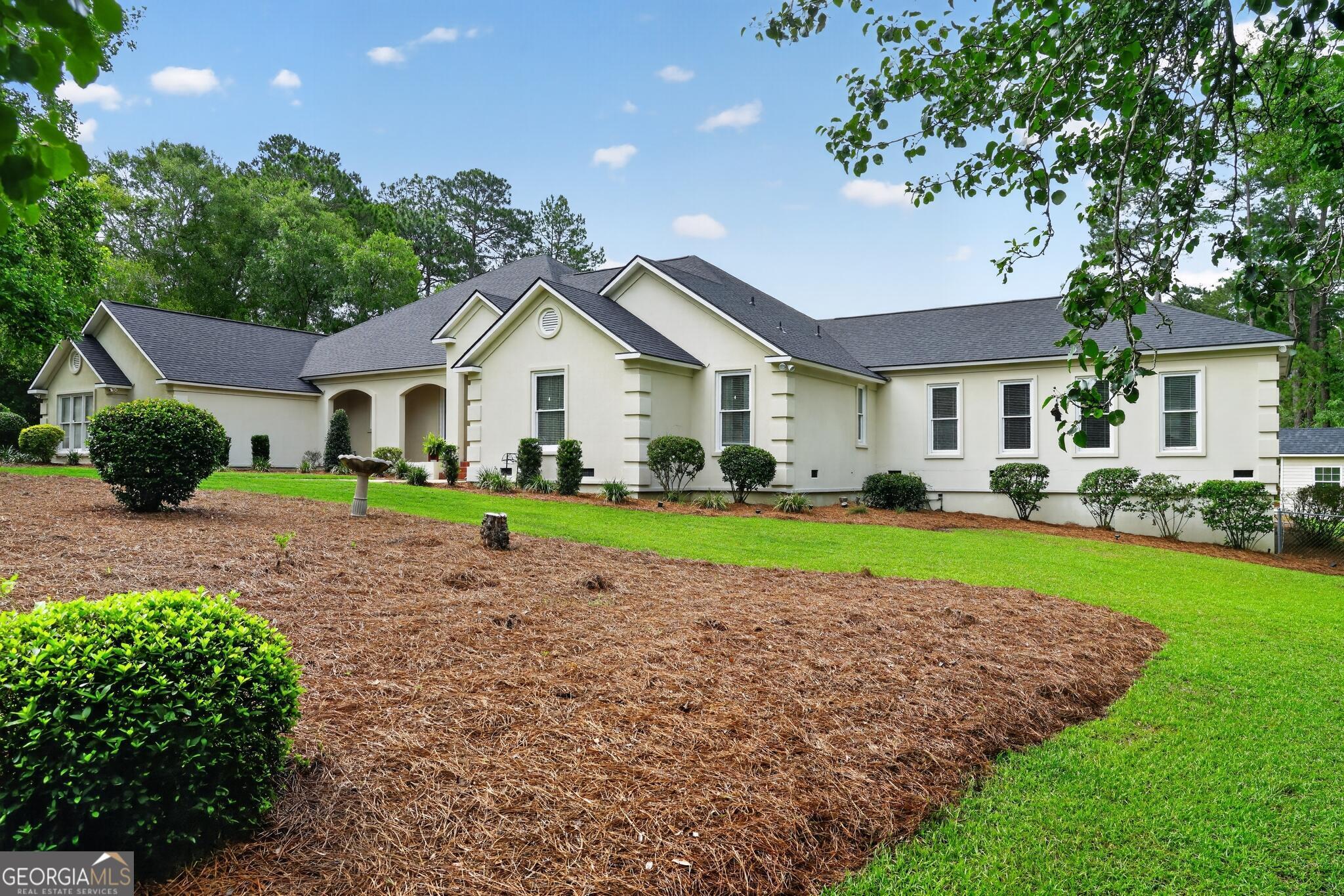 7 Lakeview Cove Property Photo 3
